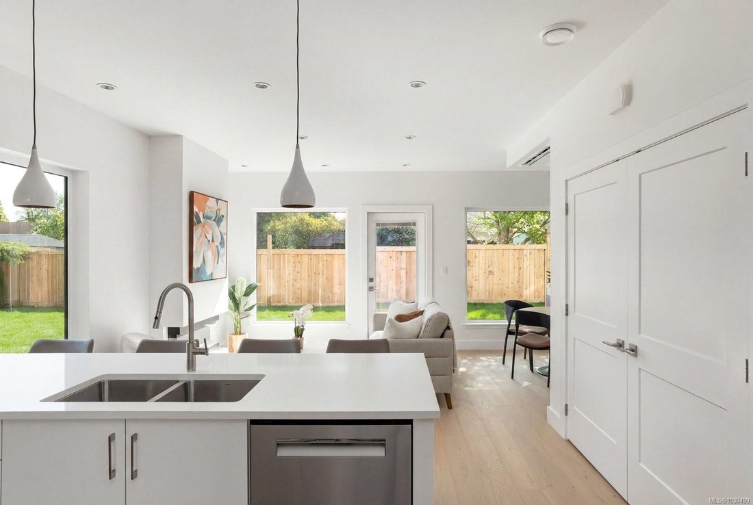 House in Oak Bay, British Columbia, Canada 5 - 18103282