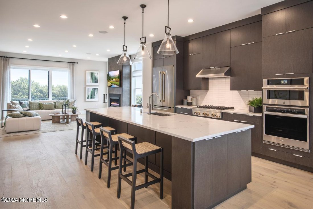Condo in Oceanport, New Jersey, United States 1 - 18091208