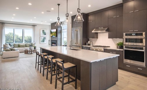 Condo in Oceanport, New Jersey, United States 1