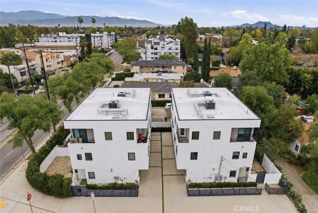 Los Angeles, California, United States 2 - 18101247