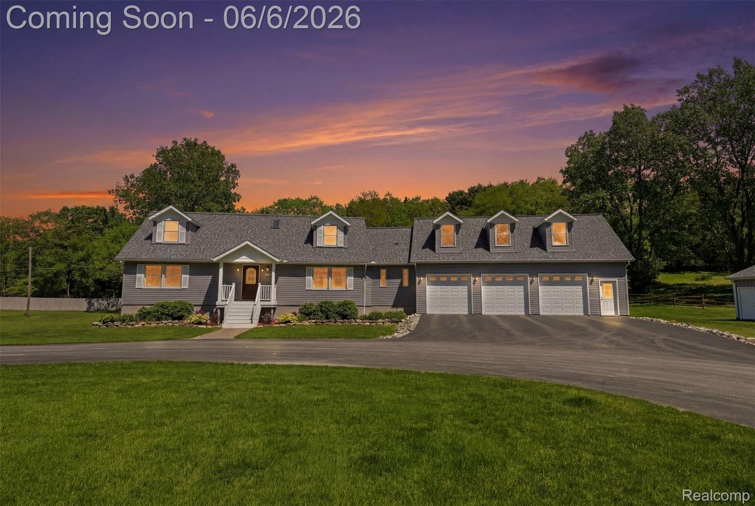 House in Whitmore Lake, Michigan, United States 1 - 18098613