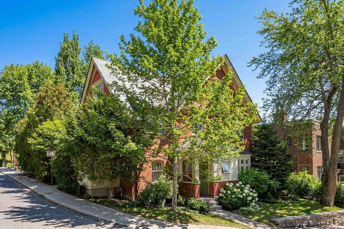 House in Westmount, Quebec, Canada 2 - 18094004