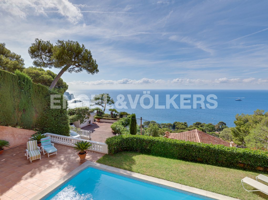 House in Èze, Provence-Alpes-Côte d'Azur, France 2 - 18093434