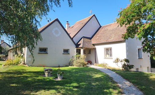 Villa in Esvres, Centre-Val de Loire, France 1