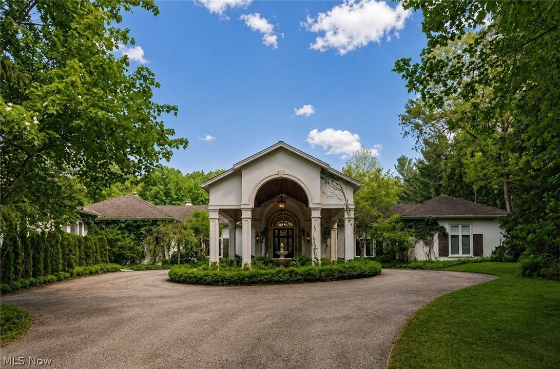 House in Pepper Pike, Ohio, United States 1 - 18098102