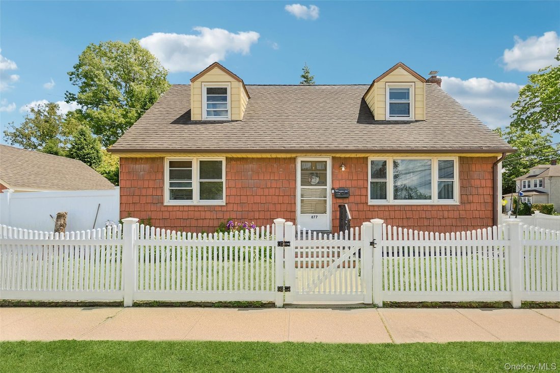 House in Oceanside, New York, United States 1 - 18092869