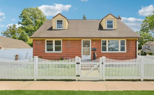 House in Oceanside, New York, United States 1