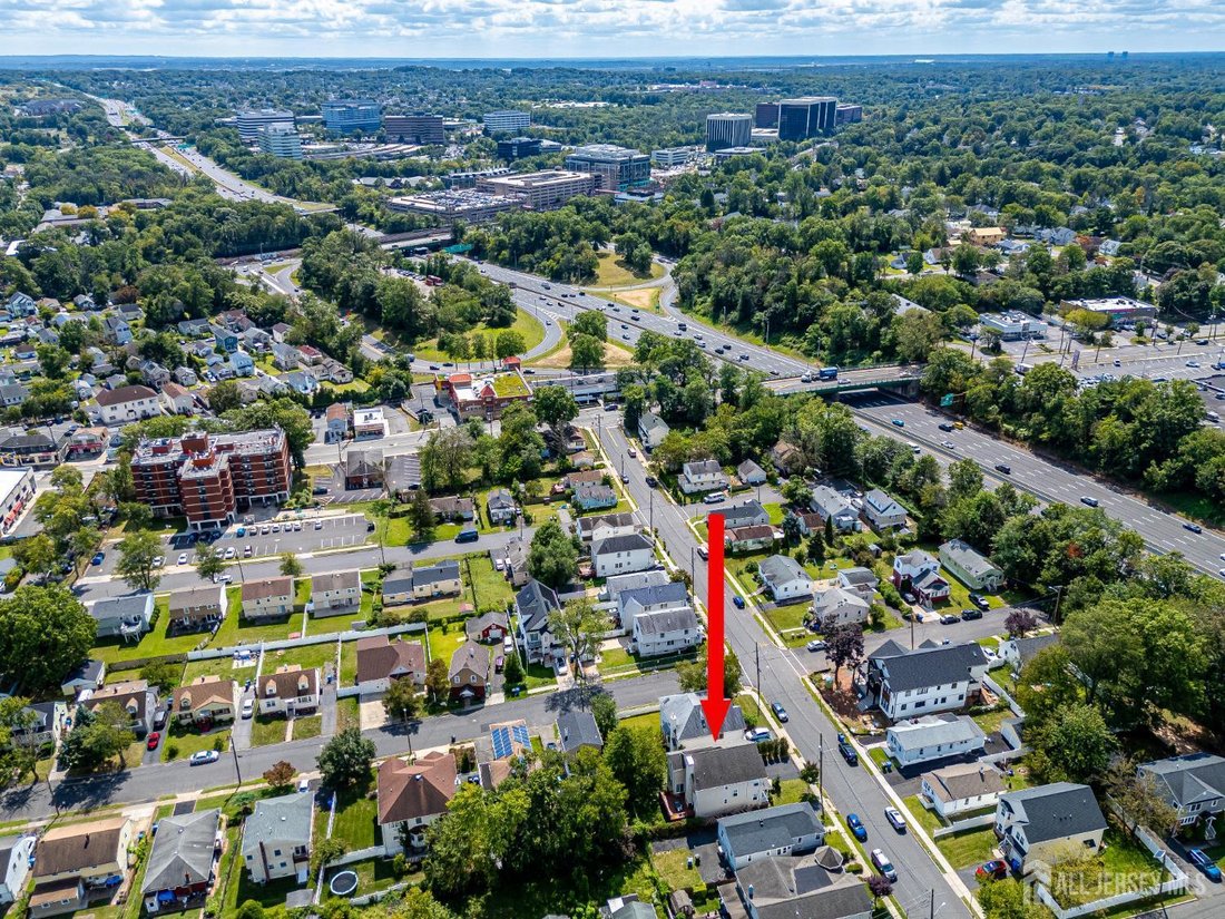 House in Woodbridge Township, New Jersey, United States 4 - 18098556