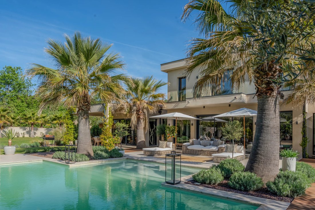 Villa in Ouest, Lorgues, France 1 - 18093454
