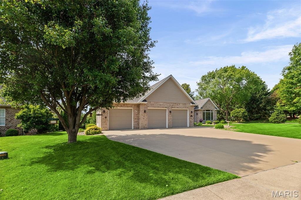 House in O'Fallon, Illinois, United States 4 - 18095789