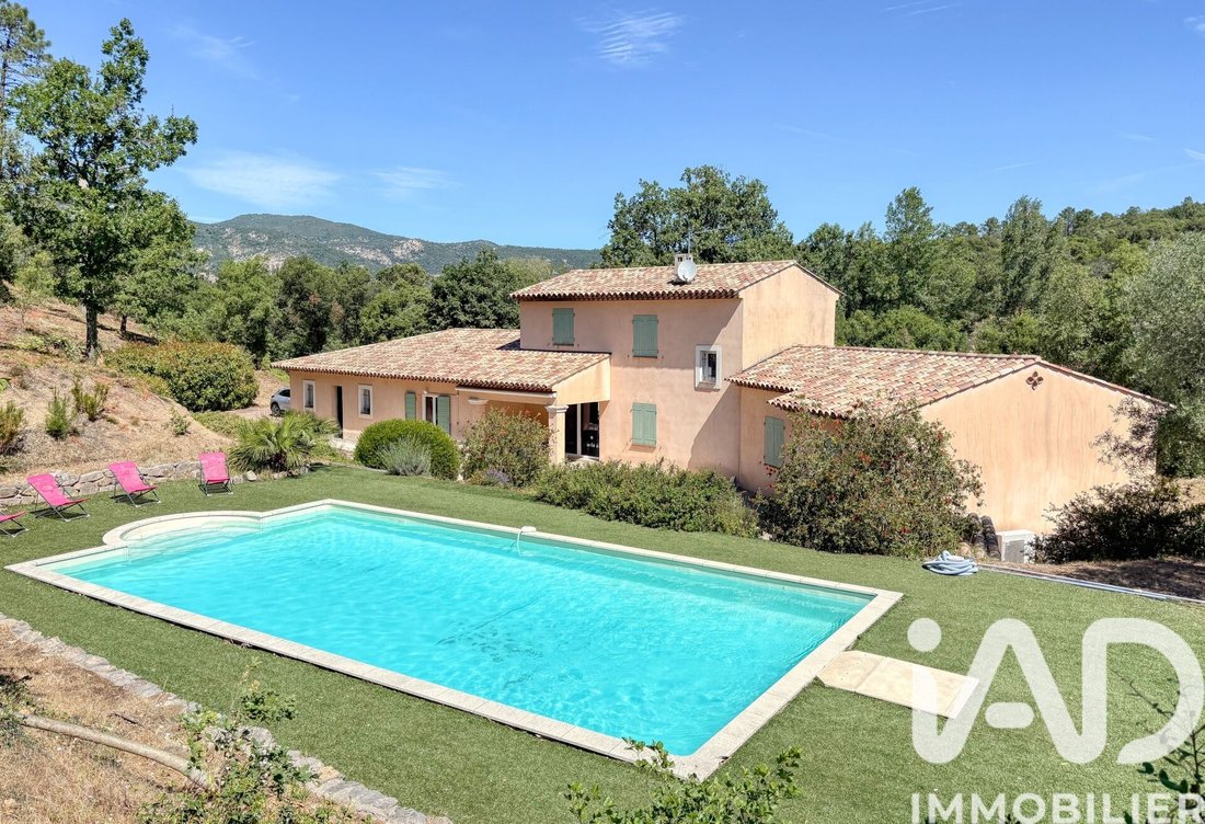 House in Le Plan-de-la-Tour, Provence-Alpes-Côte d'Azur, France 1 - 18105926