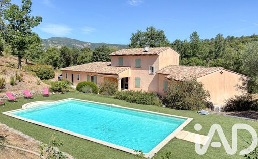 Maison à Le Plan-de-la-Tour, Provence-Alpes-Côte d'Azur, France 1