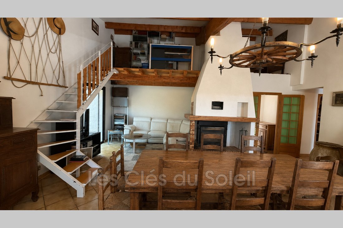 Villa in Brignoles, Provence-Alpes-Côte d'Azur, France 3 - 18098961