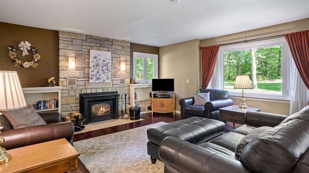 House in New Auburn, Wisconsin, United States 5 - 18091943