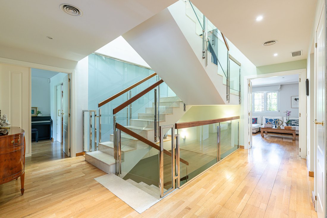 House in Las Rozas de Madrid, Comunidad de Madrid, Spain 3 - 18096461