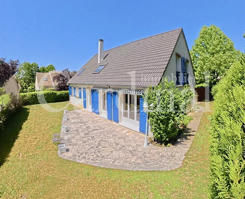 House in Le Village, Noisy-le-Roi, France 2 - 17187509