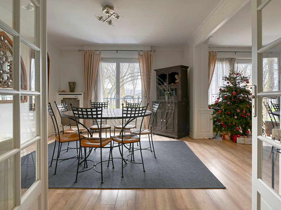 Apartment in Domaine National du Château, Versailles, France 5 - 18102963