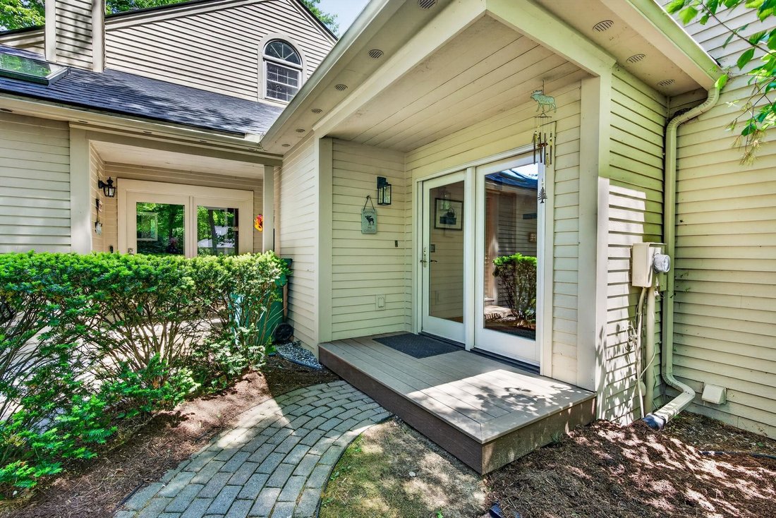 Condo in Laconia, New Hampshire, United States 4 - 18104833