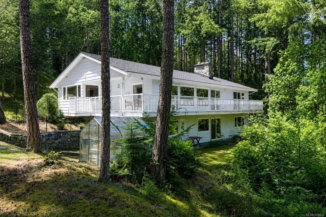 House in North Saanich, British Columbia, Canada 1 - 18096339