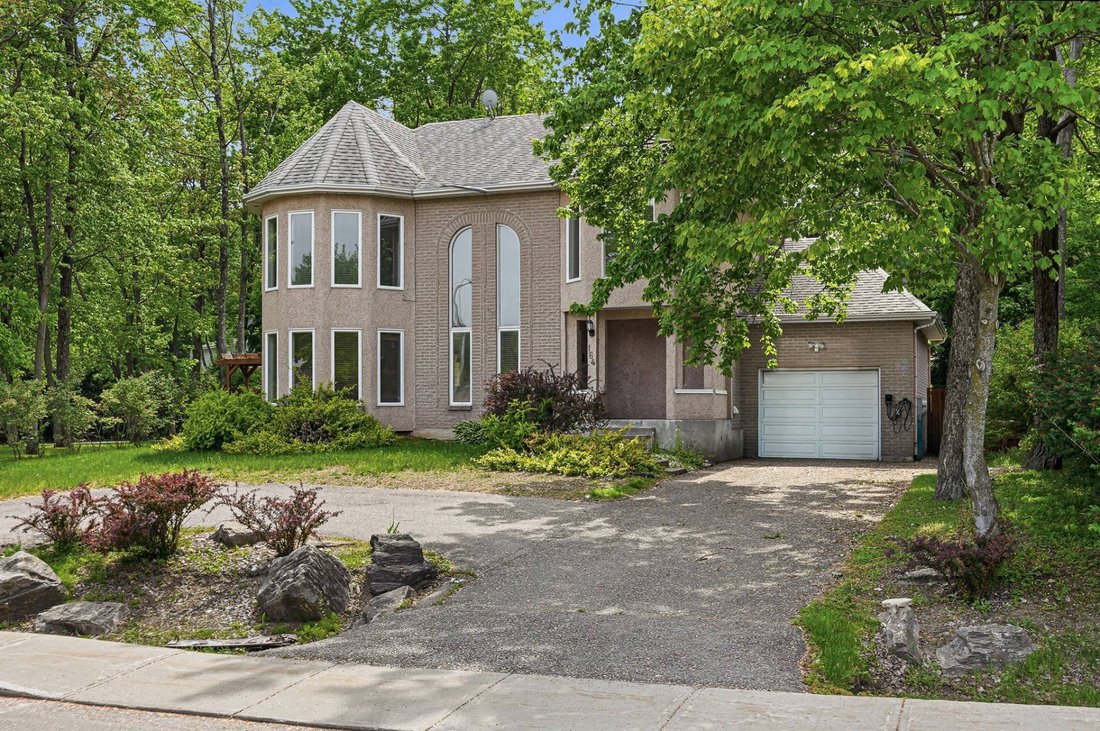 House in Lorraine, Quebec, Canada 3 - 18103324