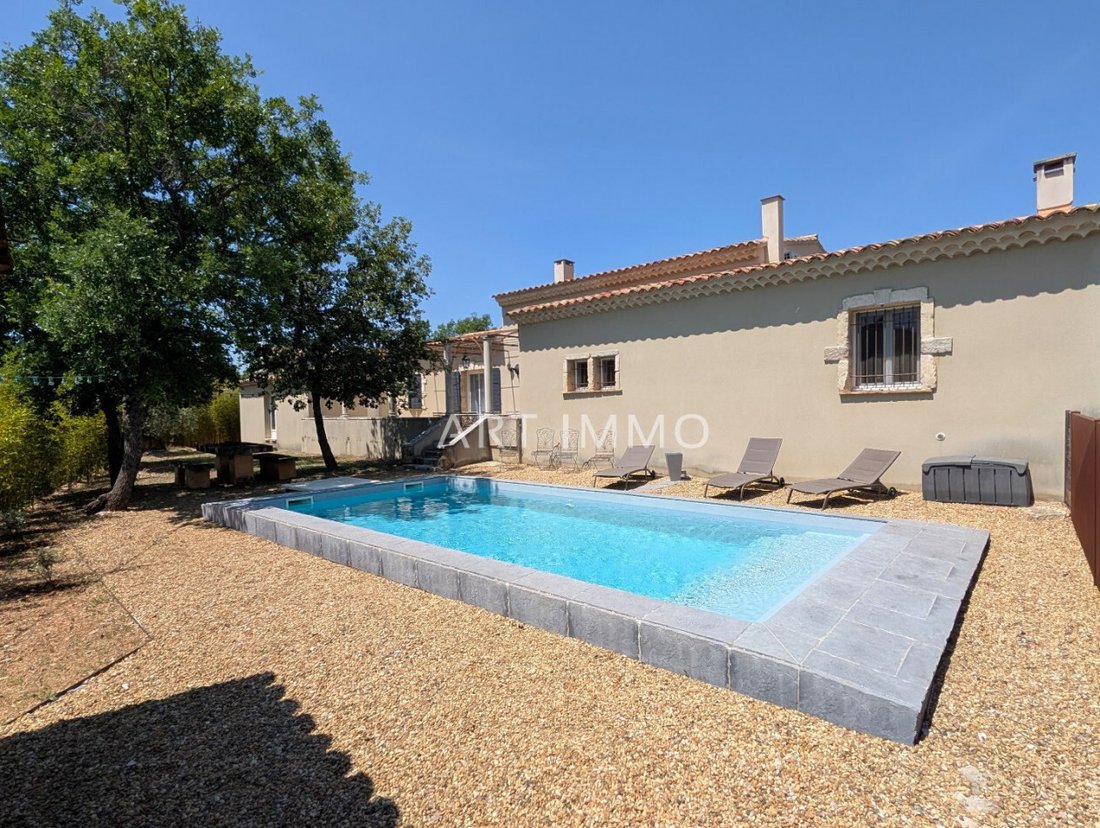 House in Saint-Saturnin-lès-Apt, Provence-Alpes-Côte d'Azur, France 1 - 15494835