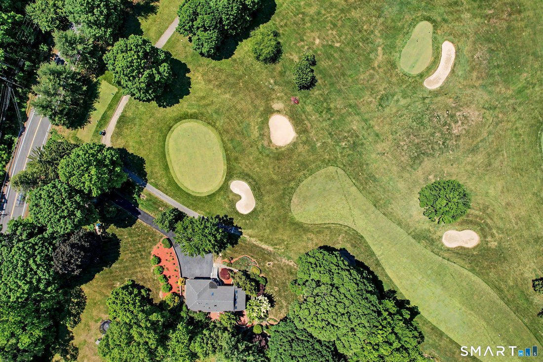 House in Shelton, Connecticut, United States 4 - 18108286