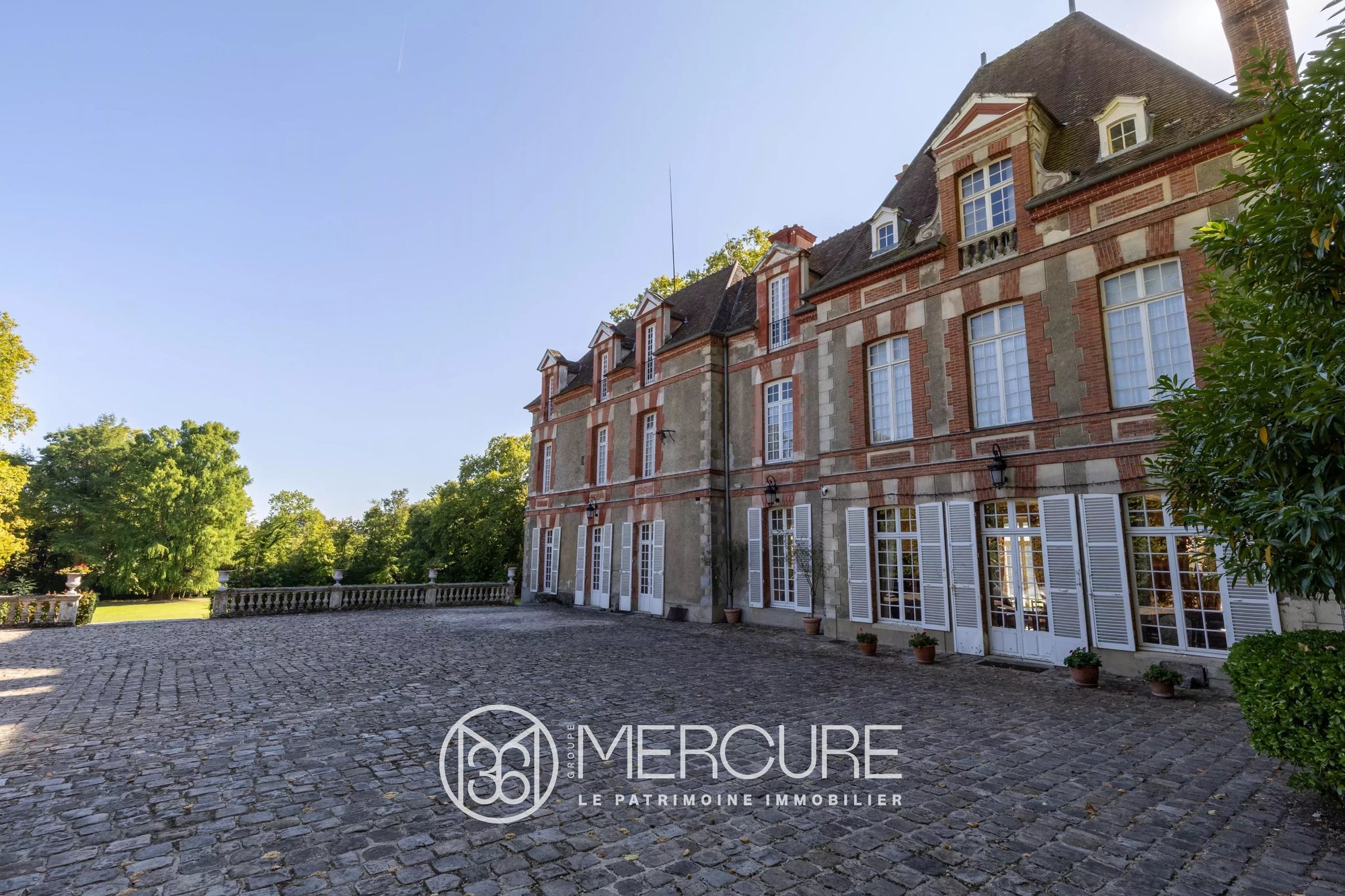 Essone 22 Km South Of Paris Property For Sale