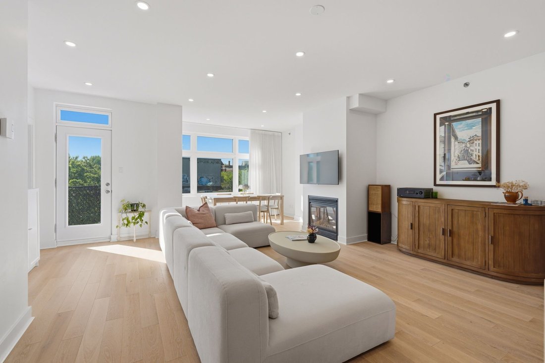 Condo in Montréal, Quebec, Canada 5 - 18096405