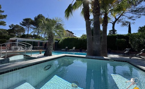Villa in Mougins, Provence-Alpes-Côte d'Azur, France 1