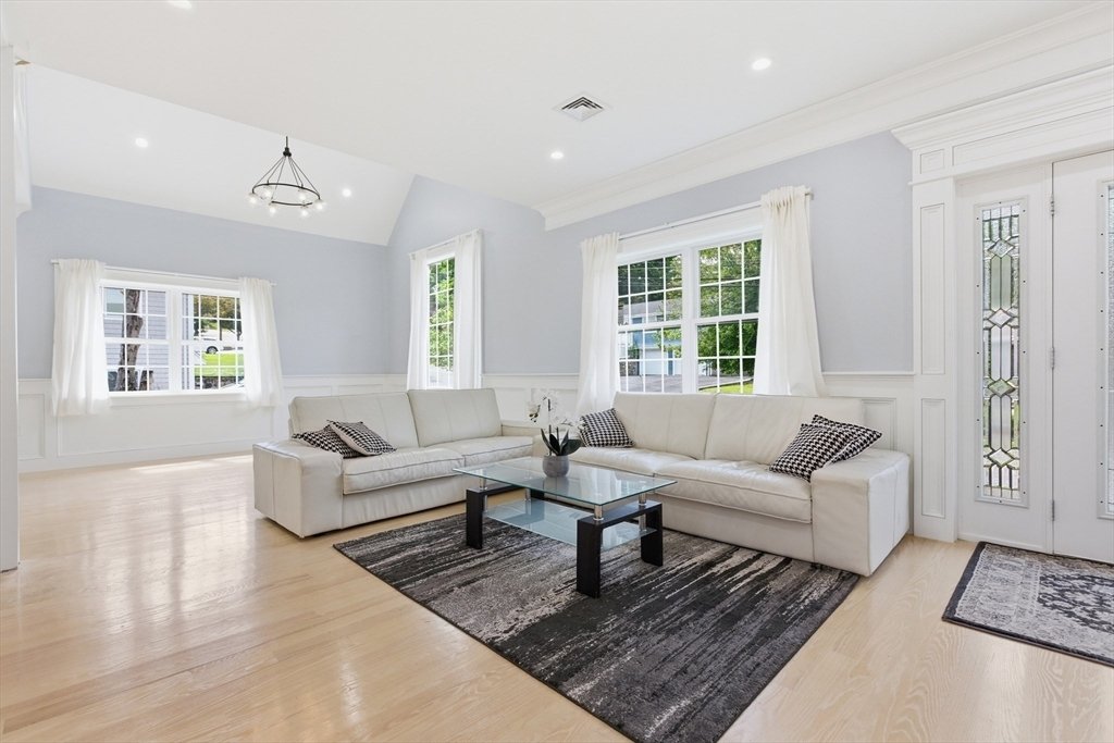House in Milton, Massachusetts, United States 4 - 18097906