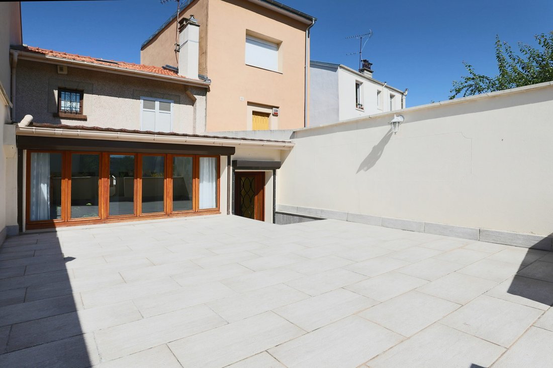 Haus in Arrondissement von Bobigny, Île-de-France, Frankreich 2 - 18097631