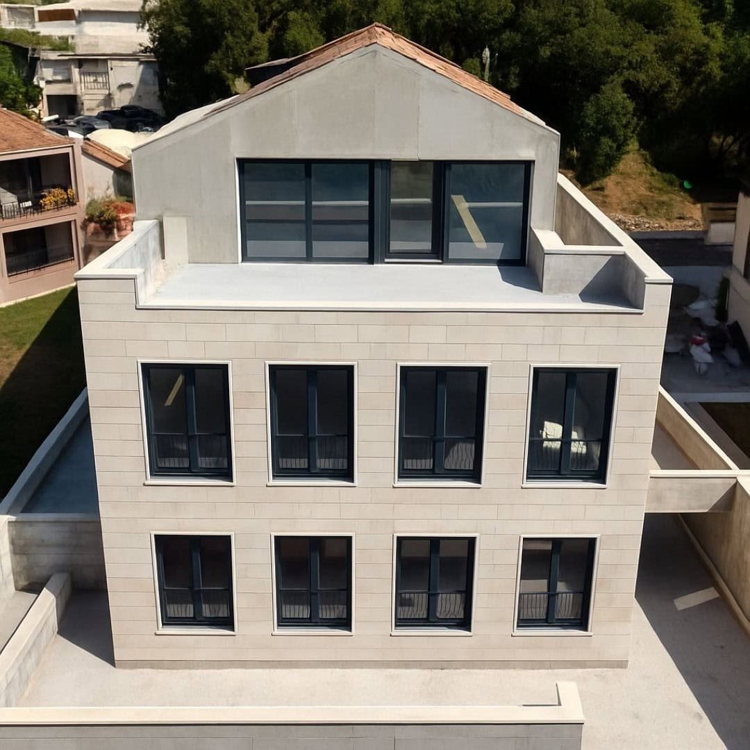 Apartment in Dobrota, Kotor Municipality, Montenegro 3 - 17280872