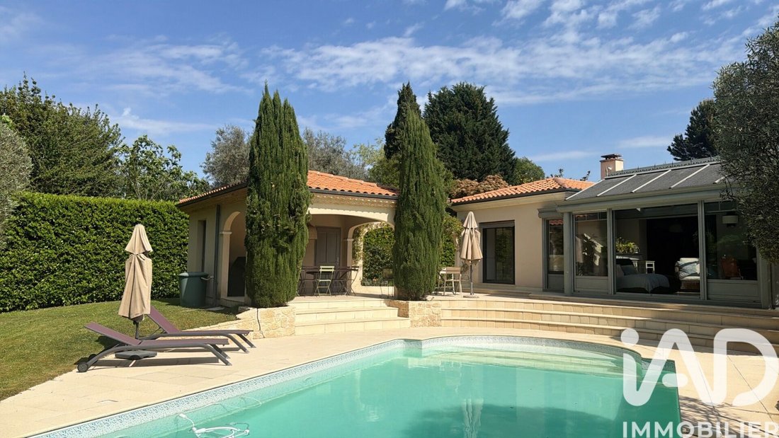 House in Saint-Aubin-de-Medoc, Nouvelle-Aquitaine, France 1 - 18097075
