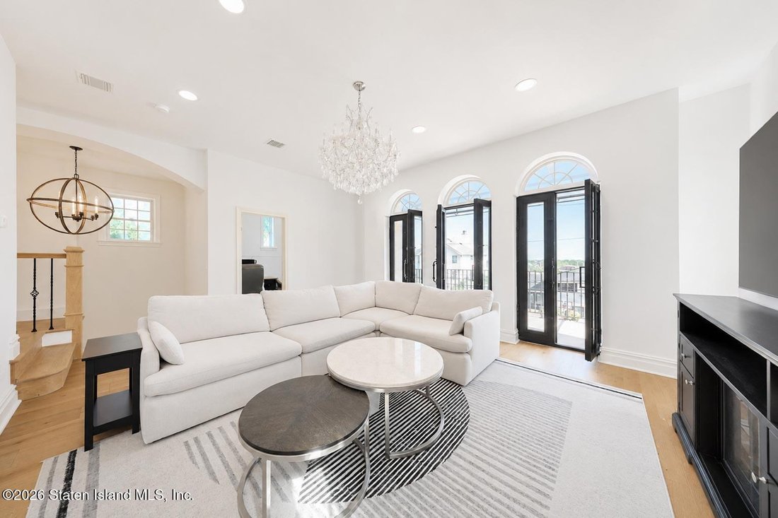 House in New York, New York, United States 5 - 18108120