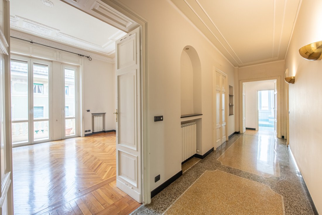 Apartment in Circonvallazione, Genoa, Liguria 3 - 18095642
