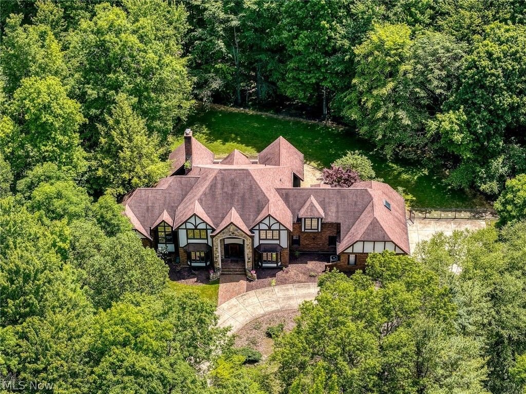 House in Novelty, Ohio, United States 2 - 18097744
