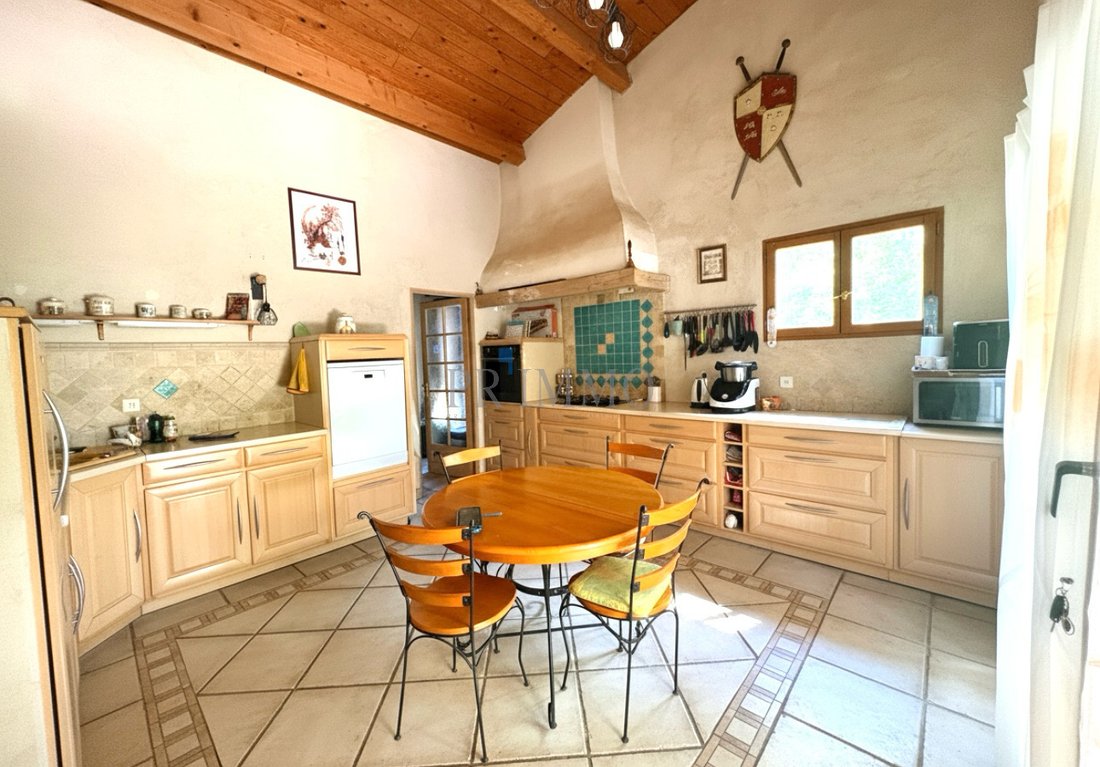 Villa in Châteaudouble, Provence-Alpes-Côte d'Azur, France 4 - 18096490