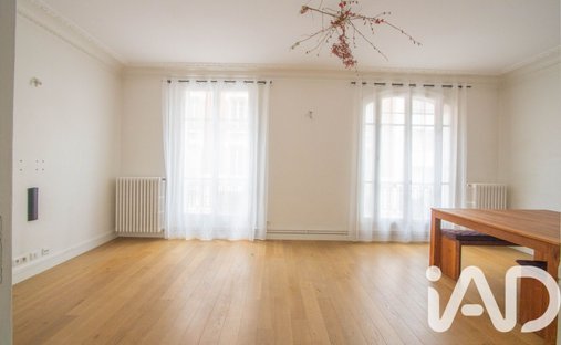 Apartment in Dock Saint Ouen, Saint-Ouen-sur-Seine, France 1
