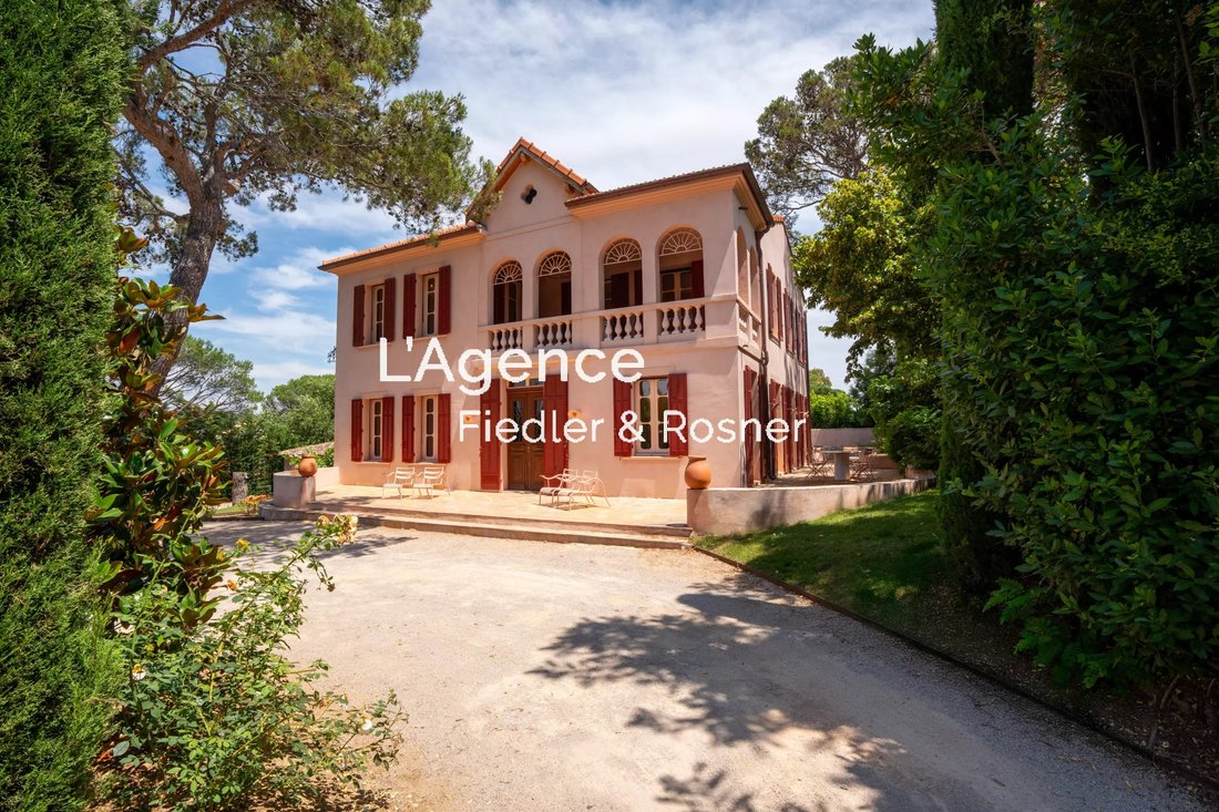 Villa in Zone Ouest Urbaine, Saint-Tropez, France 5 - 18107351