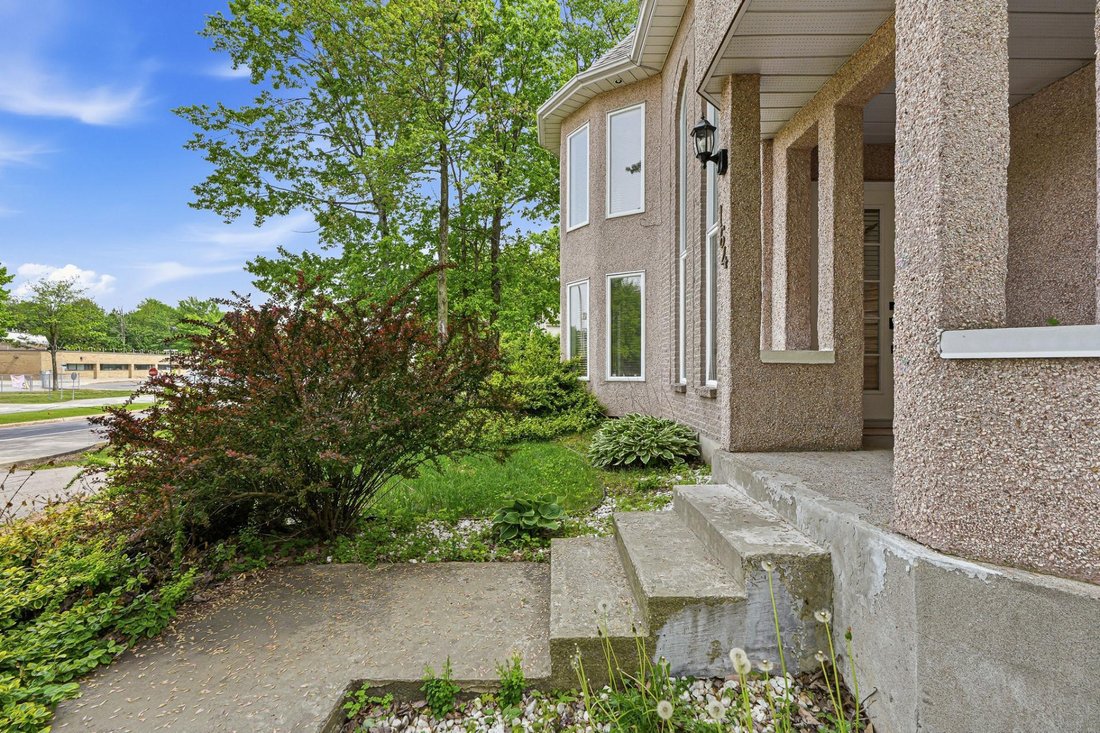 House in Lorraine, Quebec, Canada 4 - 18103324