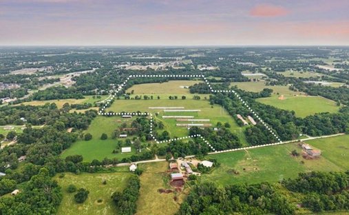 Land in Gentry, Arkansas, United States 1
