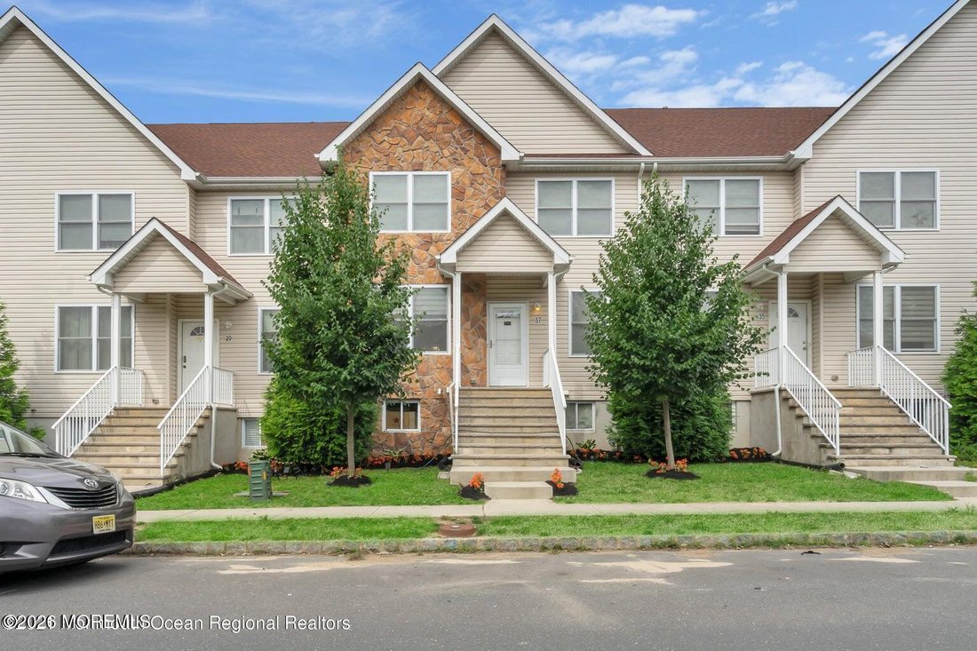 House in Lakewood Township, New Jersey, United States 1 - 18108252