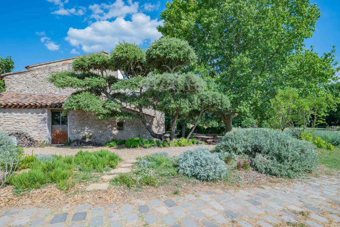 House in Granettes-Jauberte-Sainte Anne, Aix-en-Provence, France 2 - 18096169