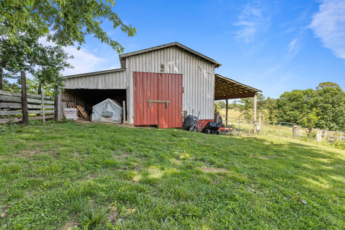 House in Jamestown, Tennessee, United States 3 - 18104876
