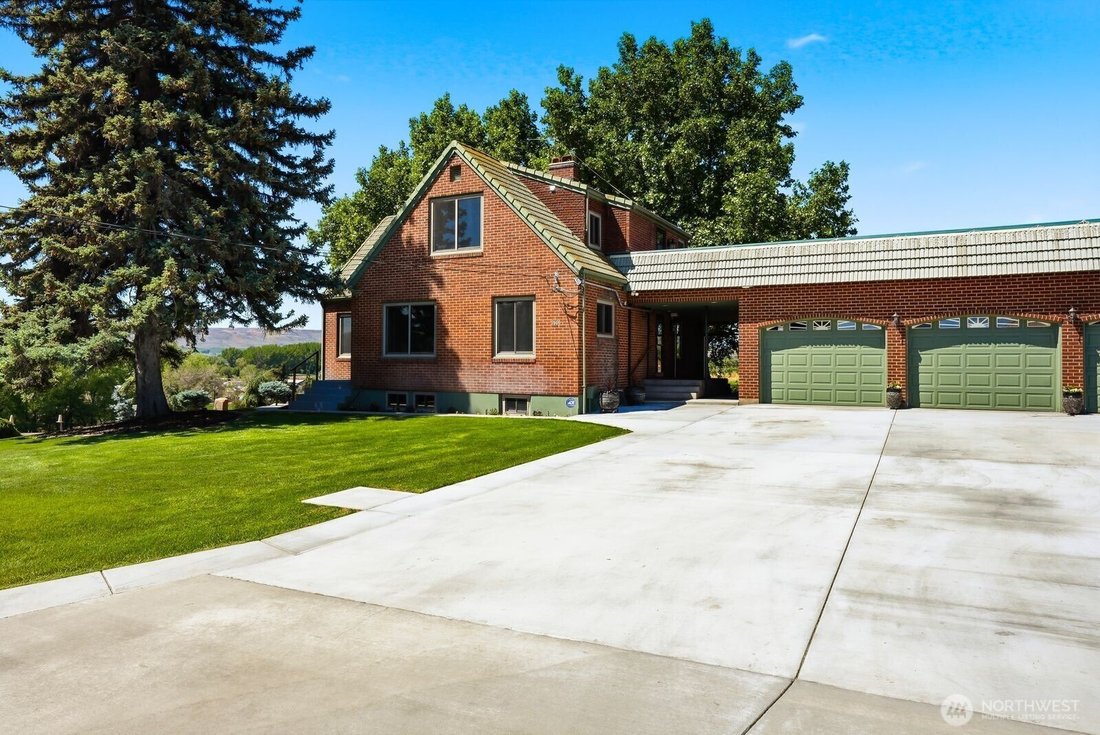 House in Yakima, Washington, United States 2 - 18095976