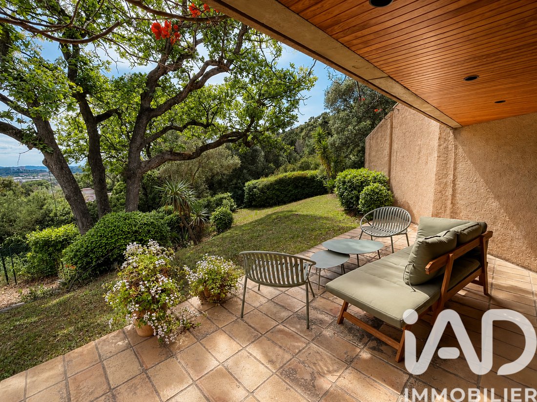 House in Hyeres, Provence-Alpes-Côte d'Azur, France 1 - 17997109