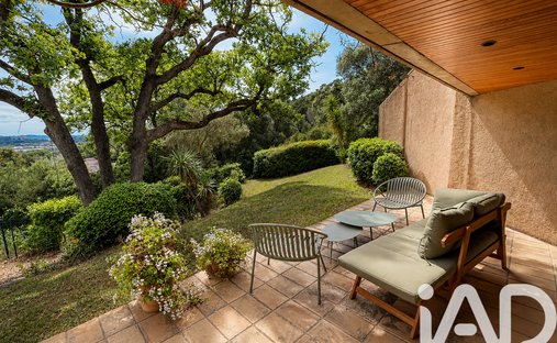 House in Hyeres, Provence-Alpes-Côte d'Azur, France 1