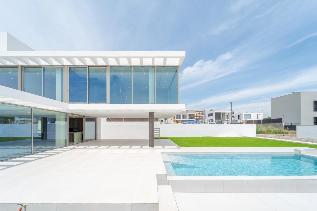 Villa in Torrent, Valencian Community, Spain 2 - 18092024