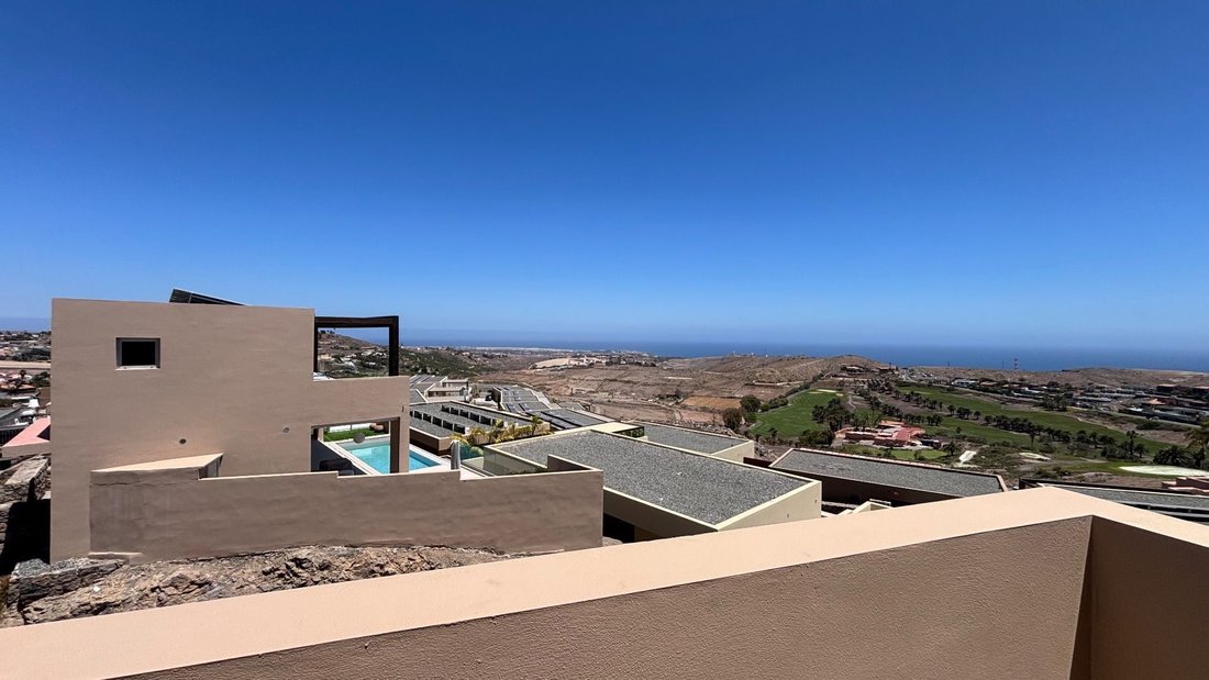 Villa in San Bartolome de Tirajana, Canary Islands, Spain 2 - 18095303