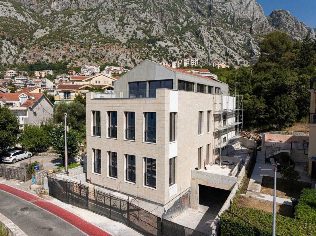 Apartment in Dobrota, Kotor Municipality, Montenegro 3 - 16503947